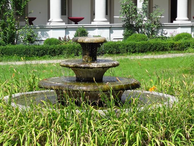 Dreischalenbrunnen Badischer Hof Baden-Baden