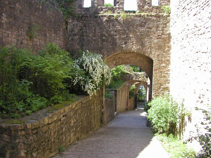 Burg Hohenbaden : Altes Tor Burgweg