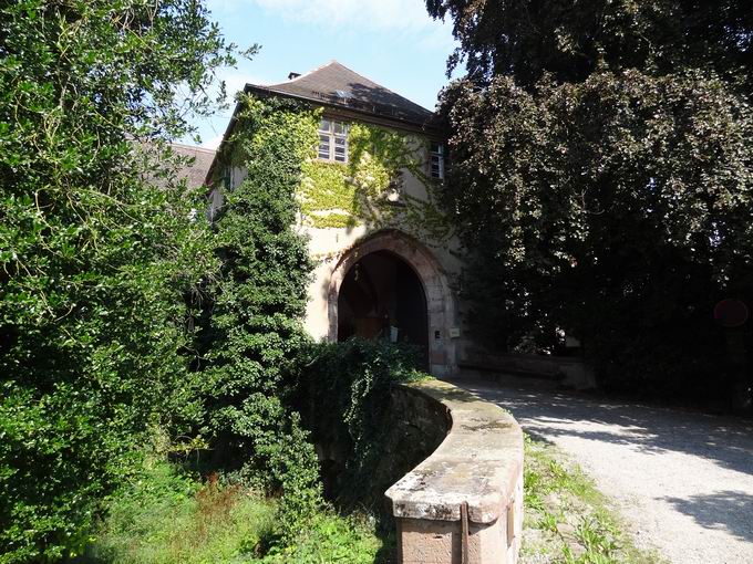 Neues Schloss Baden-Baden: Torturm