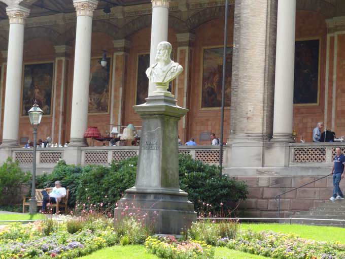 Trinkhalle Baden-Baden: Kaiser-Wilhelm-Denkmal