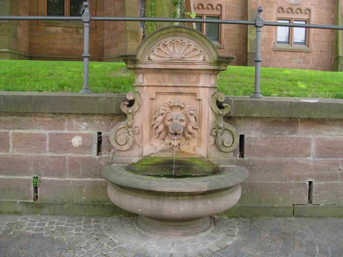 Brunnen Pauluskirche Badenweiler