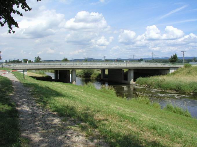 Dreisamkanalbrücke bei Bahlingen Dreisamkanalbrücke bei Bahlingen