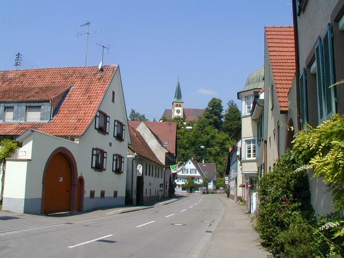 Hauptstrae von Bahlingen