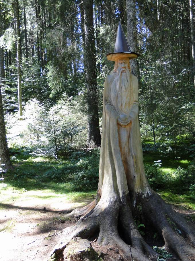 Zauberwald-Pfad Bernau: Skulptur Merlin