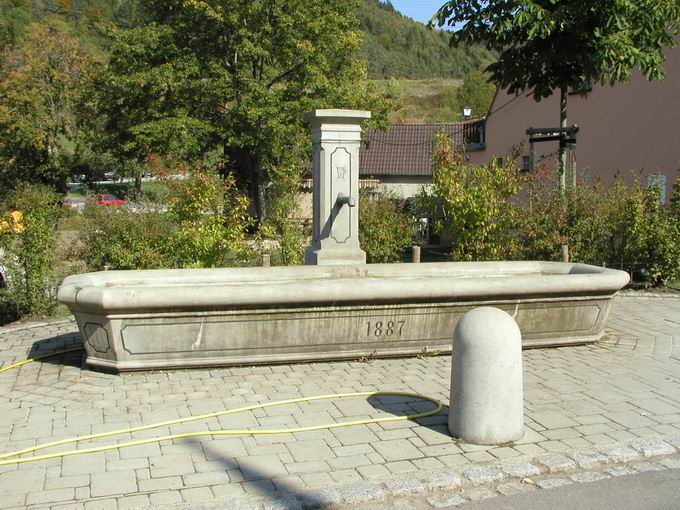 Epfenhofen: Dorfbrunnen 1887