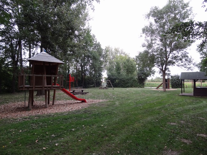 Spielplatz Erlenschachenwald Btzingen