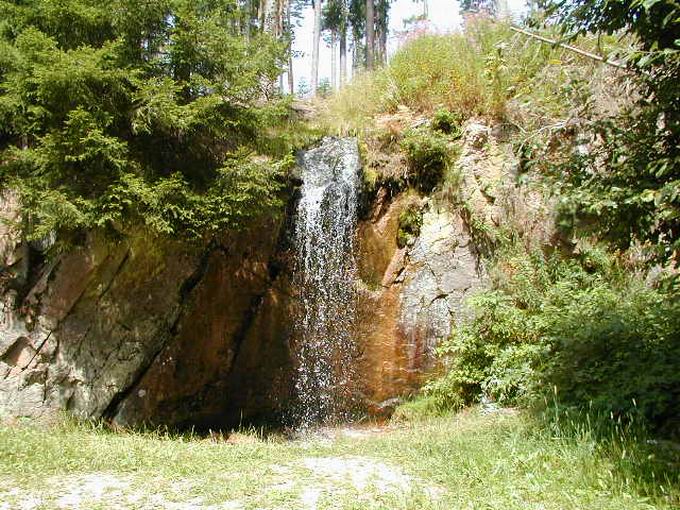 Wasserfall am Kirnbergsee