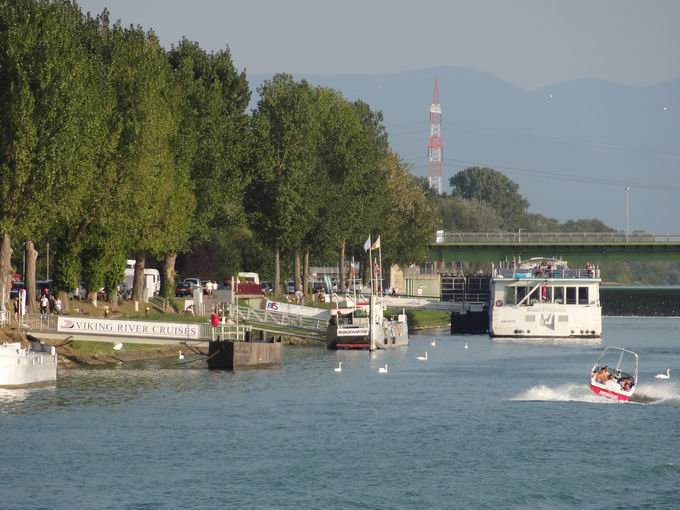 Schifffahrt Breisach: Anlegestellen Rhein