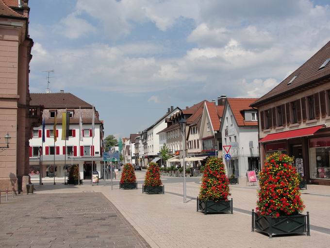 Rathaus Bhl: Blick Hauptstrae