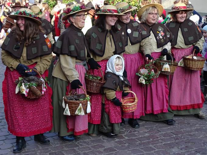 Kruter Weible Burrenweiblezunft Einhart