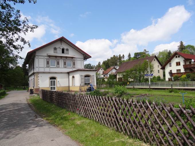 Bahnhof Donaueschingen-Grningen: Ehemaliges Bahnhofsgebude