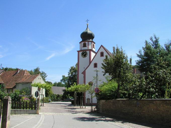 Kirche Heilig Kreuz Offnadingen