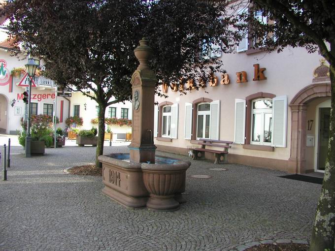 Georg-Rapp-Brunnen Elzach