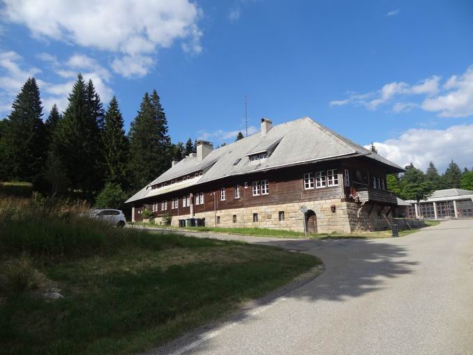 Straenmeisterei Feldberg: Sdansicht