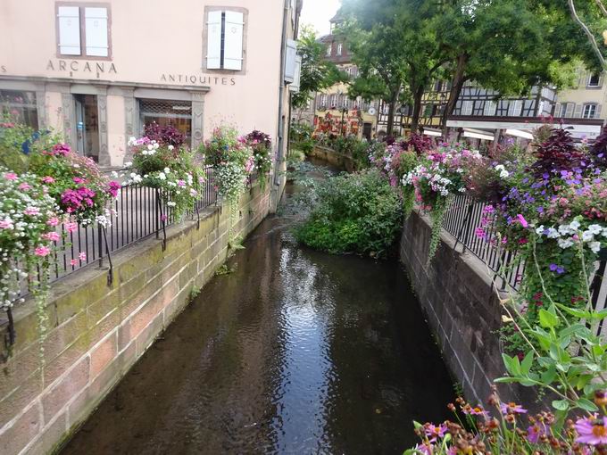 Mhlbach am Place de l`Ancienne Douane in Colmar