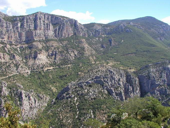 Col d`Illoire Verdonschlucht: Blick Landstrae D 952