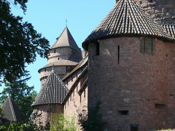 Hohknigsburg: sdliche Burgmauer