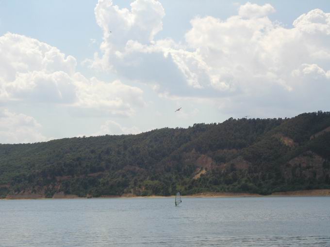 Lac de Sainte-Croix: Surfer auf dem See