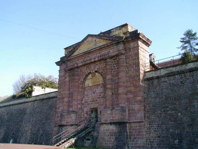 Porte de Belfort Neuf-Brisach: Sdansicht