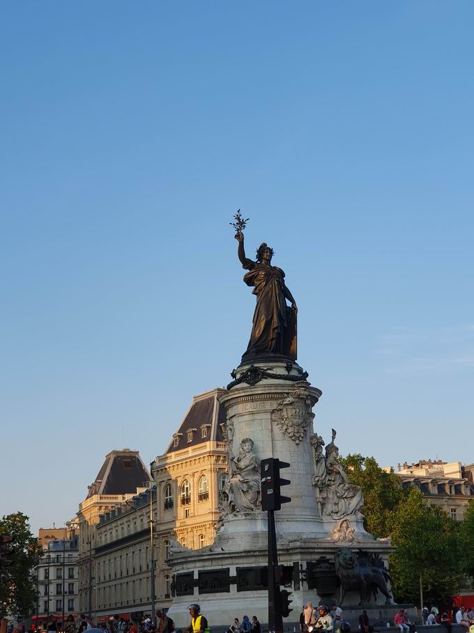 Monument � la R�publique Paris