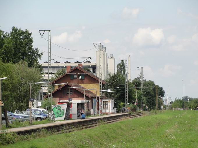 Bahnhof Littenweiler: Ostansicht
