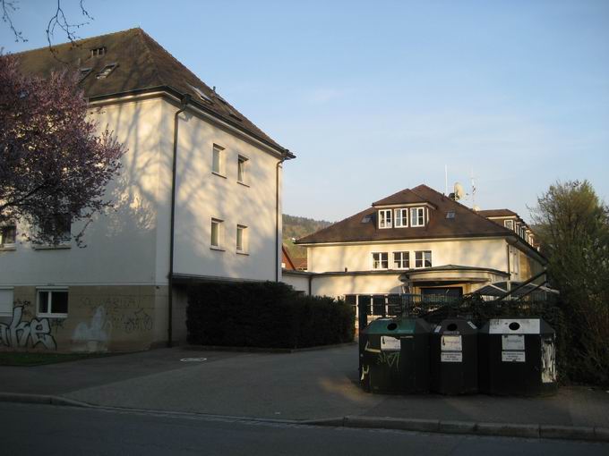 Sdlicher Zugang am Eisenbahner-Waisenhort Herdern