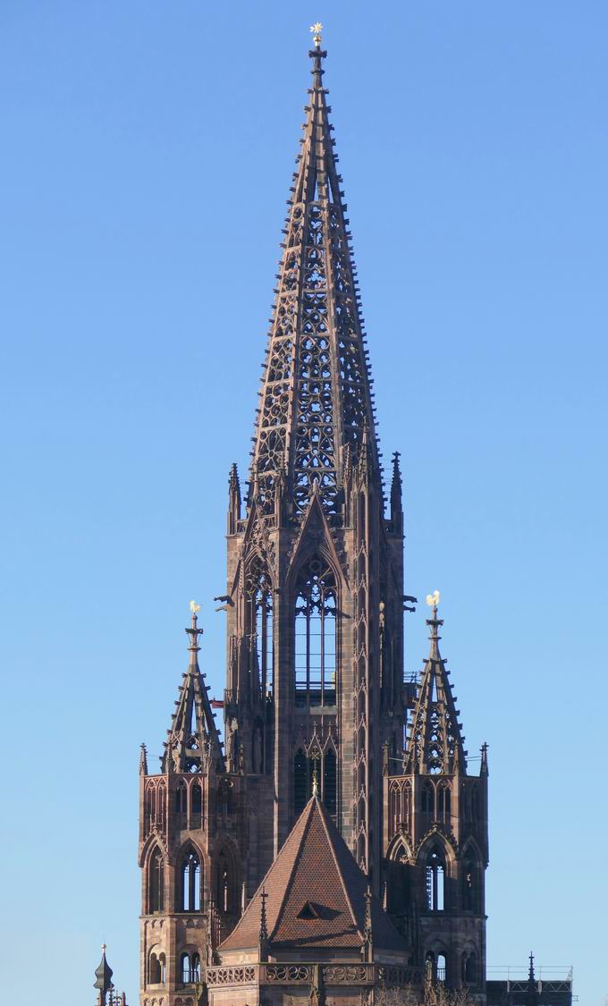 Freiburger Mnster: Ostansicht Mnsterturm