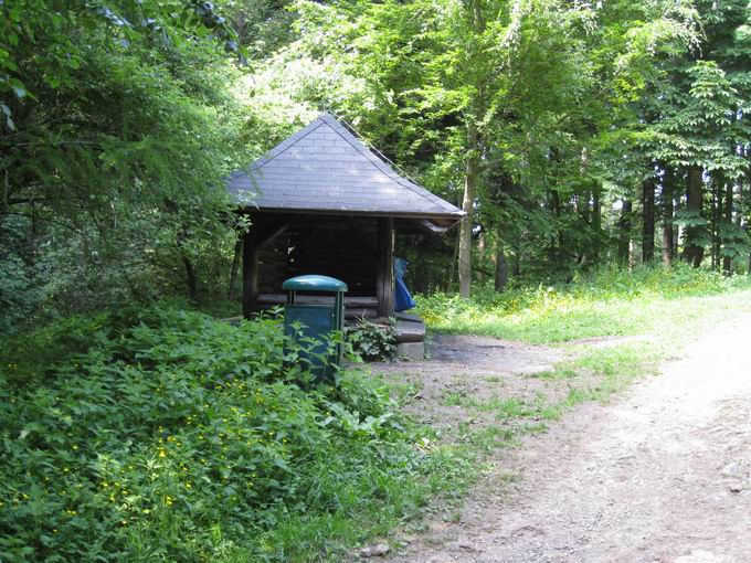 Schutzhtte beim Friedrichsturm Rosskopf