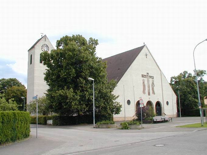 Kirche Heilige Familie Freiburg