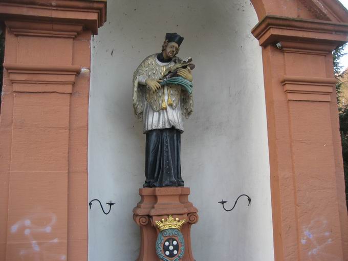 Figur des heiligen Johann Nepomuk