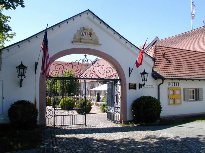 Schloss Reinach