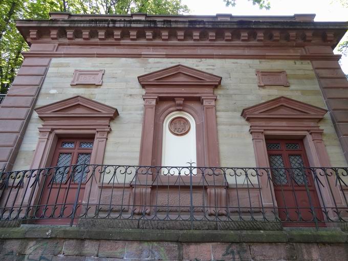 Fassade Hochbehlter Schlossberg Freiburg