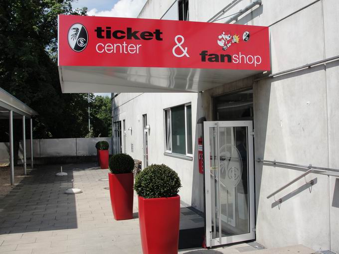 SC Freiburg Stadion (Schwarzwaldstrae): Ticket & Fanshop