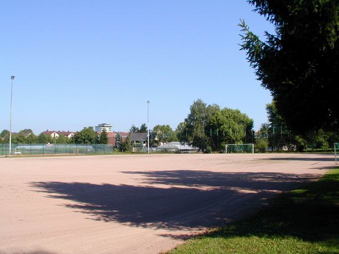 Alemannia Zhringen Hartplatz