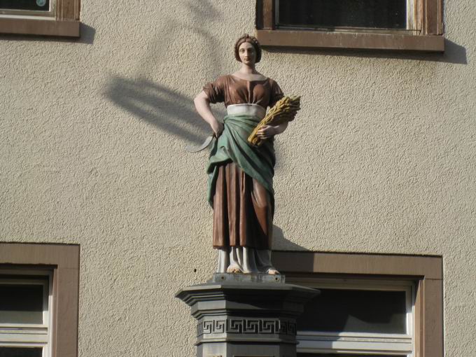 Agathabrunnen Geisingen: Agathafigur