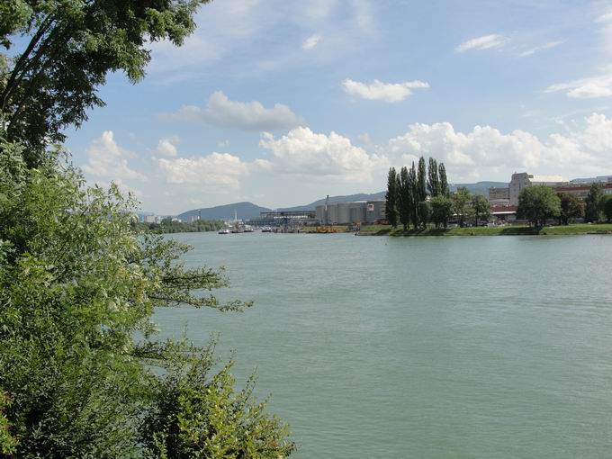 Zollamt Grenzacherhorn: Rhein