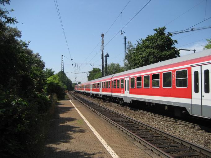 Bahnhof Gundelfingen: Regionalexpress