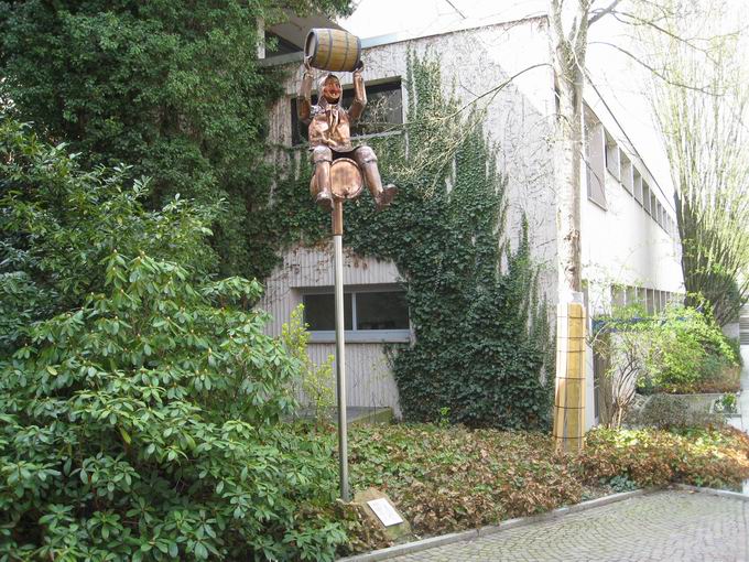 Narrenfigur Fsslistemmer am Rathaus
