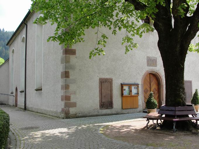 Eingang Peterskirche Gutach