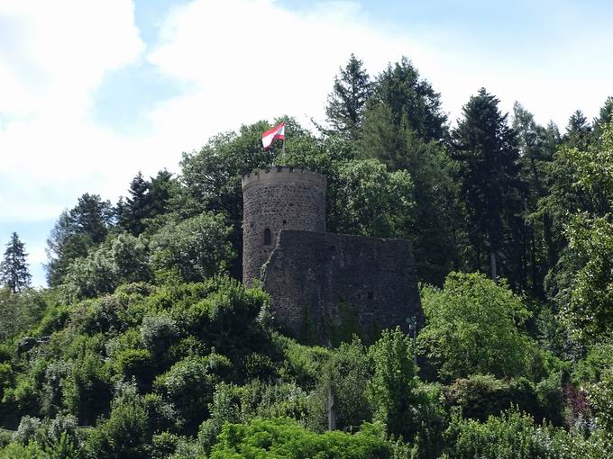 Narrensteg Hausach: Burg Husen