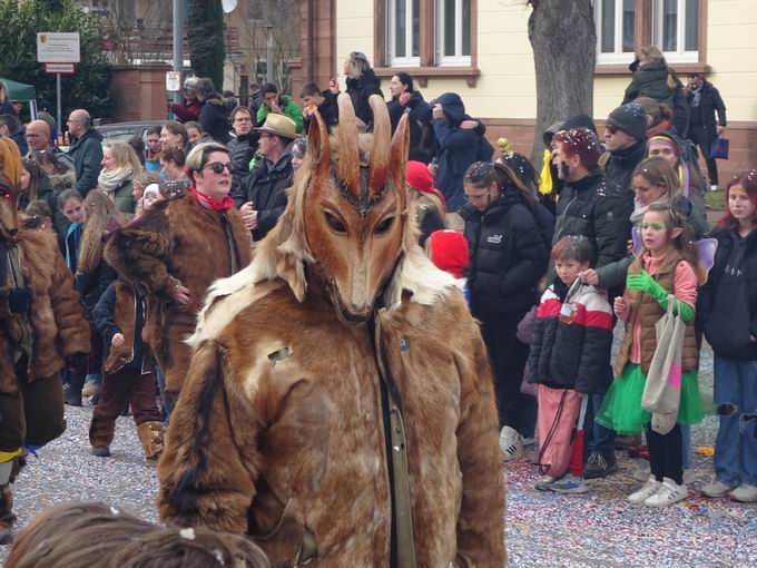 Maske Chanderner Geisse Clique