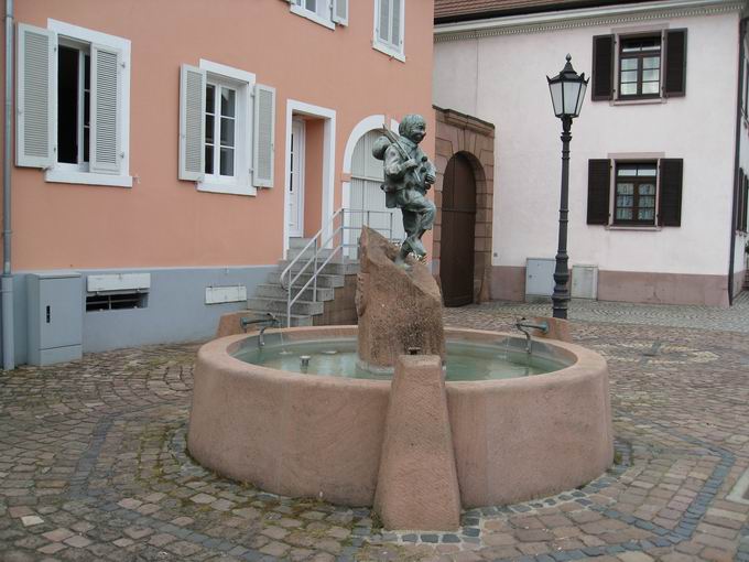 Welle-Bengel-Brunnen Kenzingen