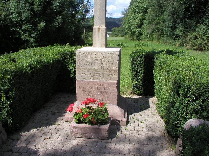 Hofgut Himmelreich: Wegkreuz