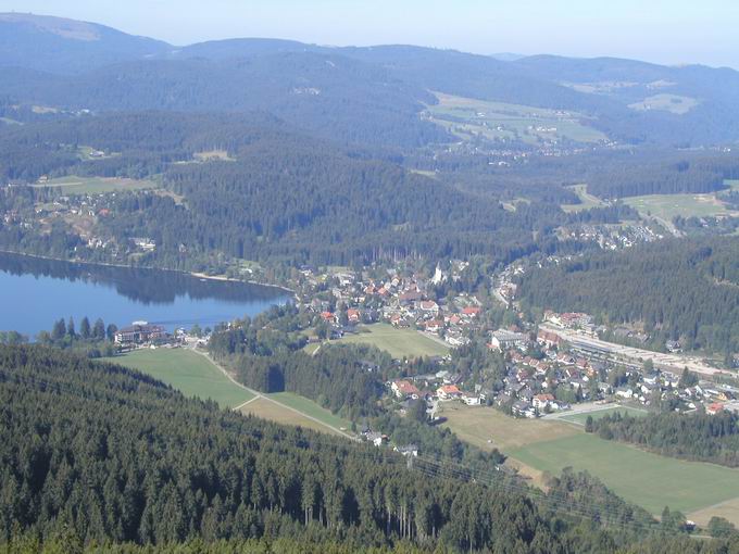 Hochfirst Aussichtsturm: Titisee Ort