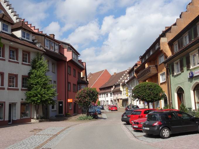 Kirchstrae Lffingen