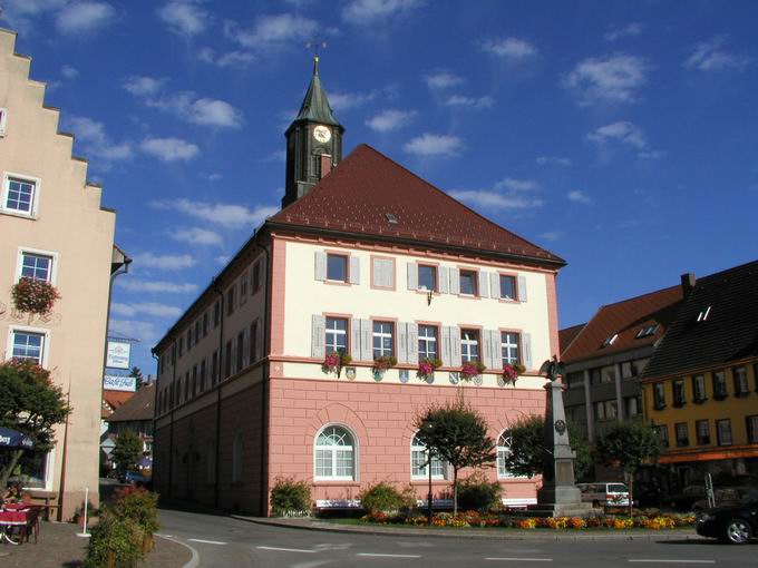 Rathaus Lffingen