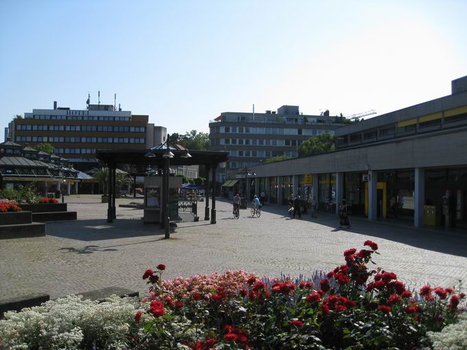 Bahnhofsplatz Lrrach: Post