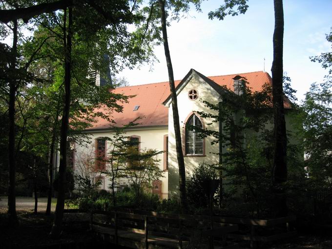 Evangelische Kirche March. Sdansicht