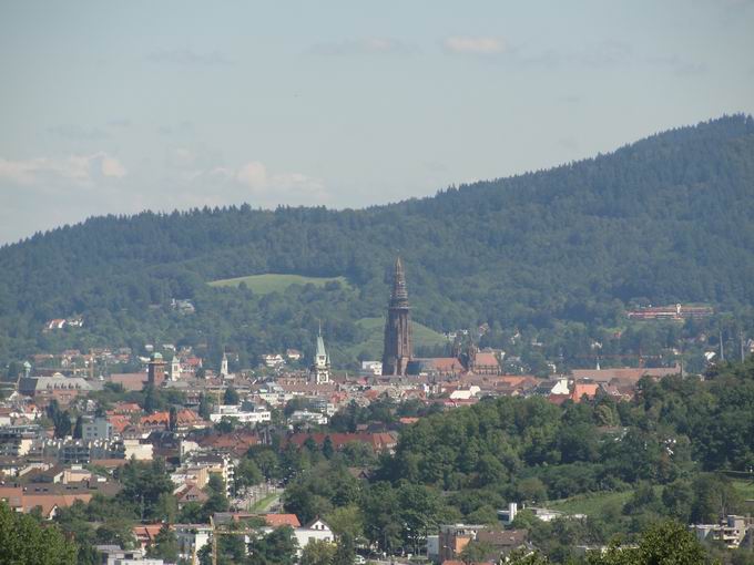 Jesuitenschloss Merzhausen: Blick Altstadt Freiburg