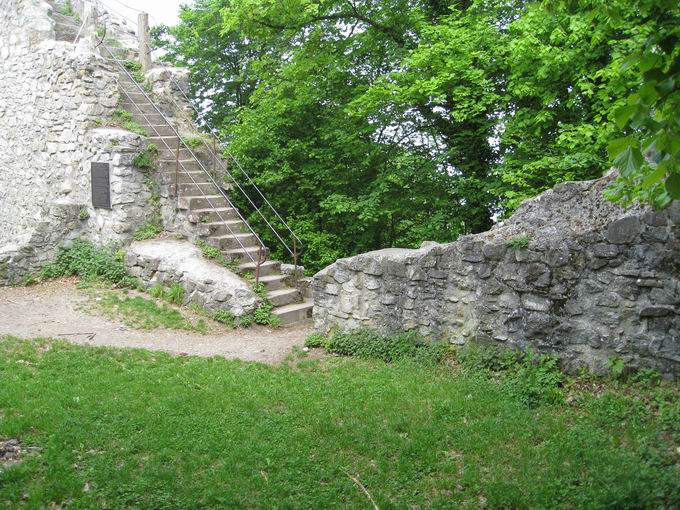 Burg Neuenfels: Ehemaliges Tor